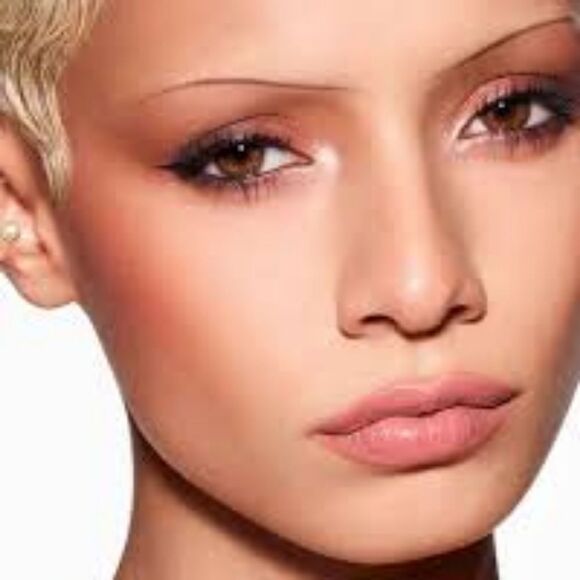 Fenty Motha Luva Lipstick (pale nude pink) - Picture 4 of 10